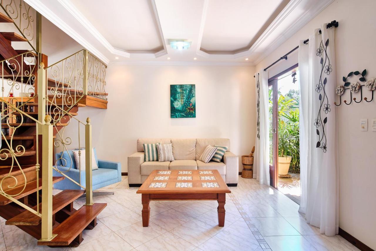 הוילה פאראטי Casa Petunia Com Ar E Piscina Perto Do Centro מראה חיצוני תמונה